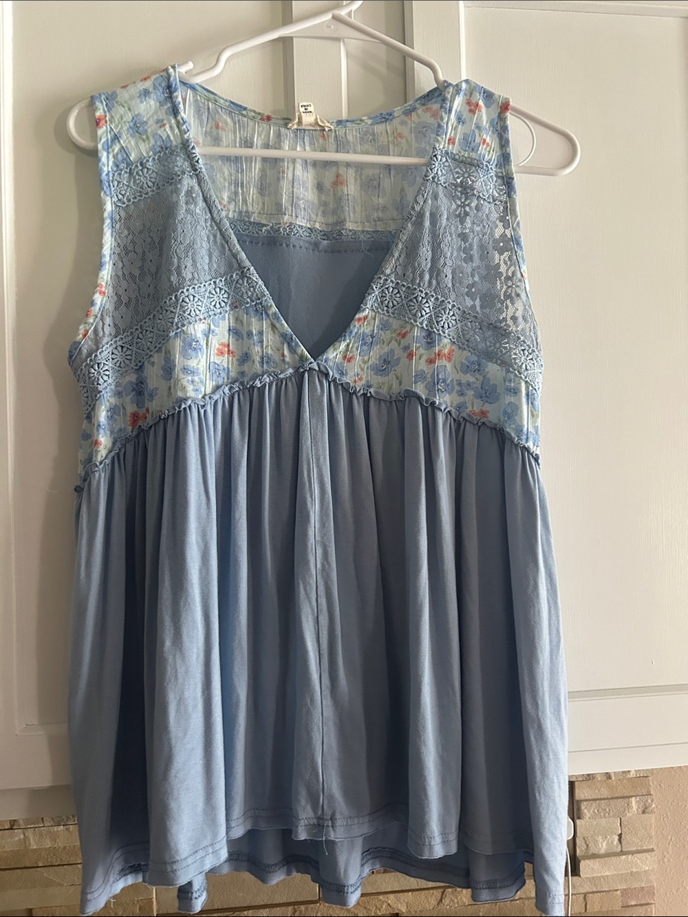 POL Light Blue Floral Lace Trim Tank Top